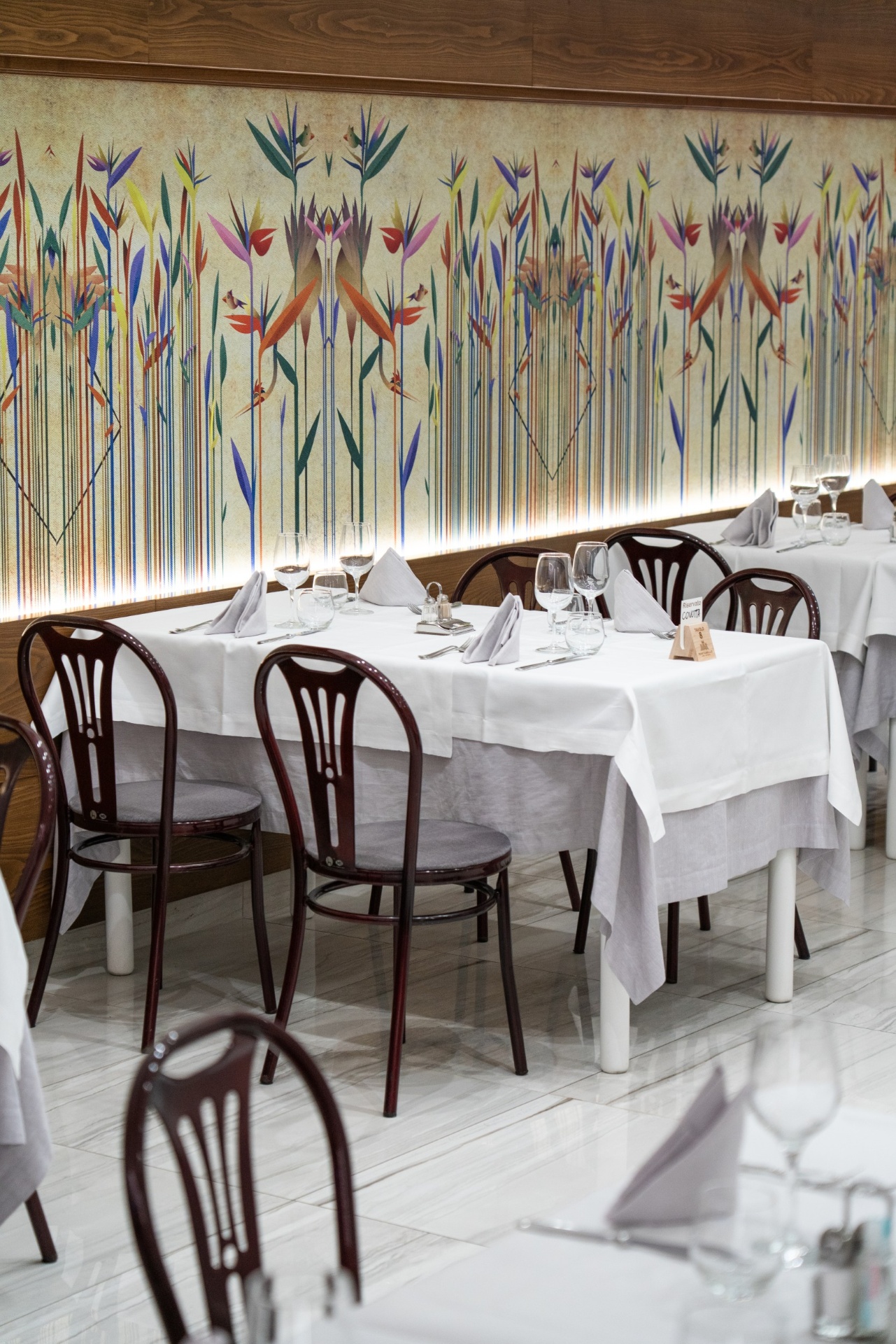Sala ristorante - dettaglio tavola